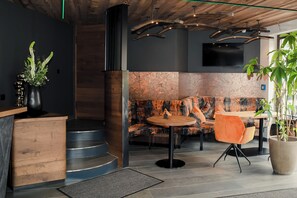 Bar (on property) - Altstadt-Hotel (Freiberg)