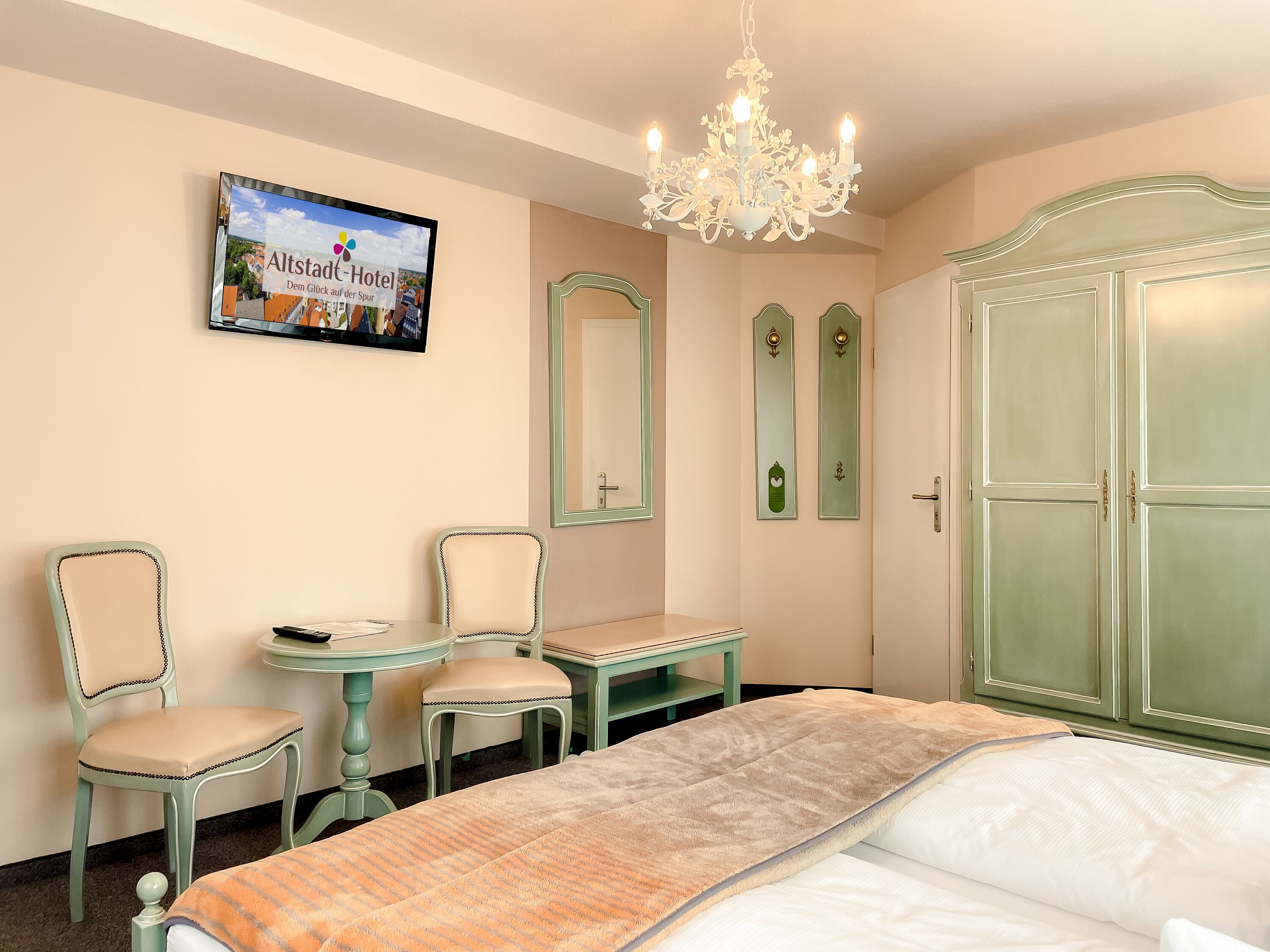 Standard Double Room, Courtyard View | Minibar, desk, bed sheets