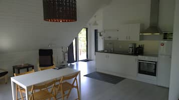 Apartment (Cleaning & Linens Excluded) | Private kitchen | Fridge, microwave, toaster
