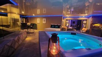 Honeymoon Suite WB1 (Private Hot Tub) | Terrace/patio
