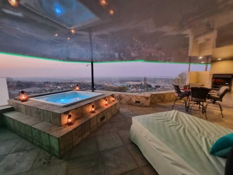 Honeymoon Room | Terrace/patio