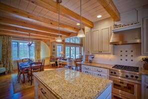 Fridge, microwave, oven, stovetop - Elegant Mountain Escape: 3BR with Fireplace & Views (Mill Spring)