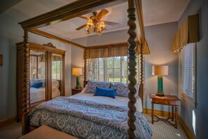 3 bedrooms, iron/ironing board, WiFi, bed sheets - Elegant Mountain Escape: 3BR with Fireplace & Views (Mill Spring)