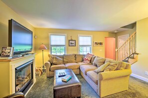 TV, fireplace, DVD player, ping pong