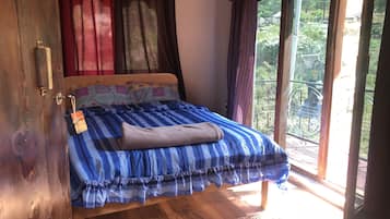 Family Duplex | 3 bedrooms, individually decorated, individually furnished, desk