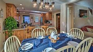 Dining - 'Riverside Hide-A-Way' w/ Fire Pit, Fishing, BBQ (Mountain Home)