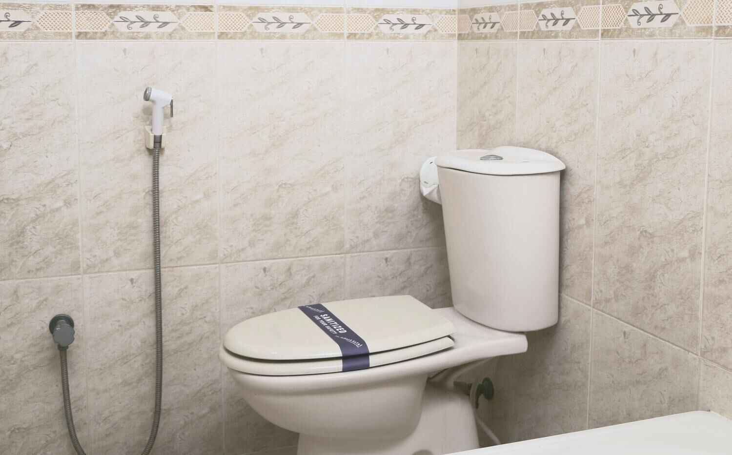 shower, free toiletries, towels