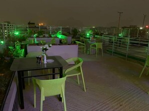 Outdoor dining - The Alina Hotel & Suites (Chittagong)