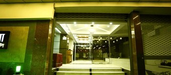 The Alina Hotel & Suites