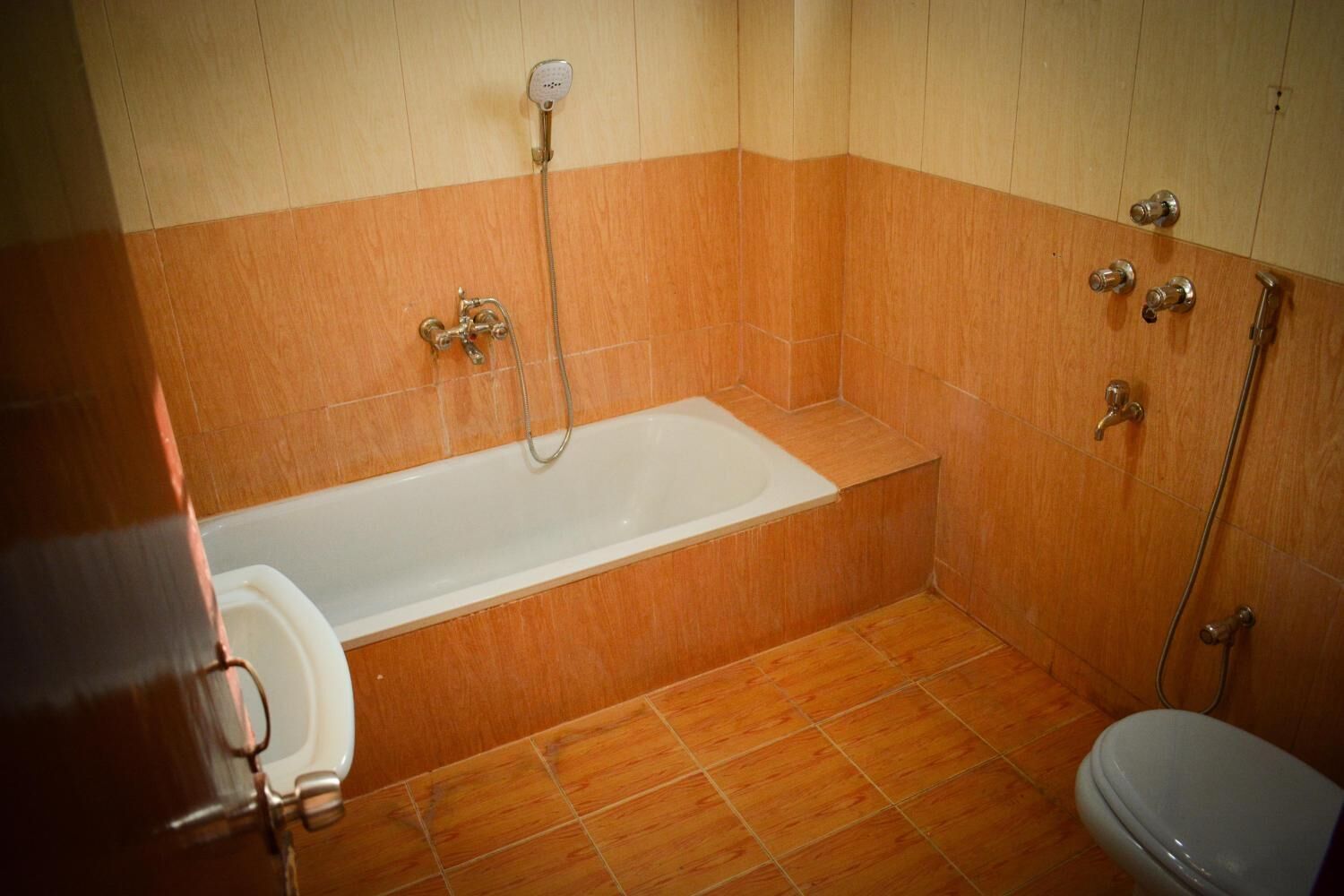 shower, free toiletries, towels