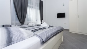 Apartment, Ground Floor (A12) | 1 bedroom, WiFi (free), bed sheets - Markom Apartmani (Kastela)