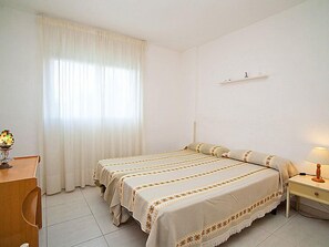 2 slaapkamers, een strijkplank/strijkijzer