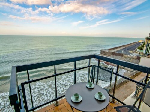 Les Flots by Interhome