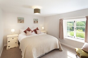 4 chambres, fer et planche à repasser, accès Internet, draps fournis