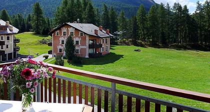 Chesa Vadret 12 by Interhome