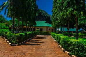 Exterior - CBA Hotel (Tanga)