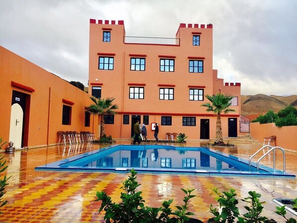 Outdoor pool - Riad Taliouine Safran (Taliouine)