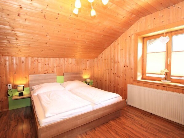 3 bedrooms, Internet