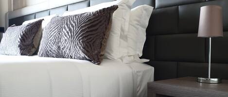 高級雙人或雙床房 | 迷你吧、客房內保險箱、書桌、遮光布/窗簾