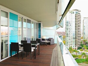Outdoor dining - Diagonal Mar by Interhome (Barcelona)