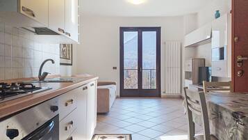 Réfrigérateur, four, lave-vaisselle