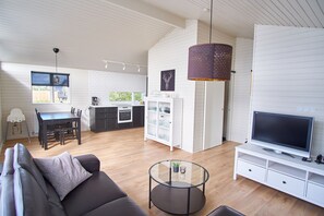 Cottage, 2 Bedrooms (5) | Living area