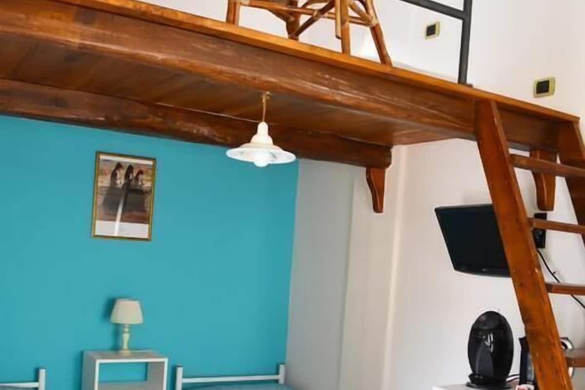 Twin kamer (Turchese) | Een bureau, gratis wifi, beddengoed, rolstoeltoegankelijk