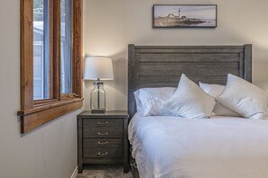 4 bedrooms, desk, iron/ironing board, free WiFi