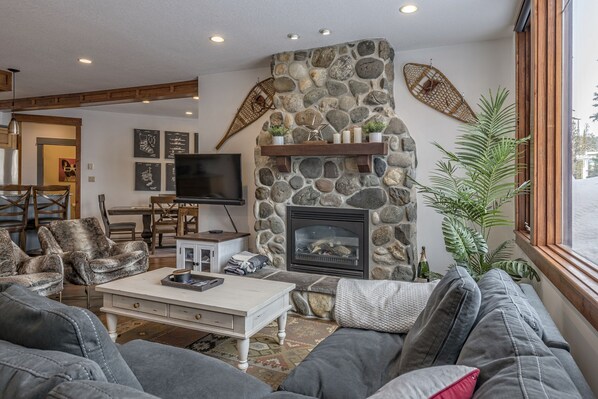 TV, fireplace, video game console