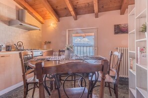 Apartamento, 1 quarto | Opções para refeição no quarto