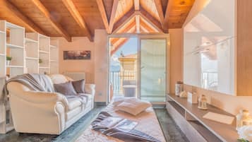 Appartement, 1 slaapkamer | Woonruimte | Flatscreentelevisie