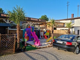 Área de juegos infantiles al aire libre