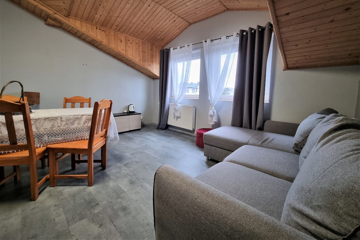 Apartment (6) | 2 Schlafzimmer, schallisolierte Zimmer, kostenloses WLAN, Bettwäsche