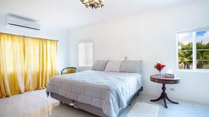 3 bedrooms, iron/ironing board, WiFi, bed sheets - Paradise in Anguilla (Sandy Hill)