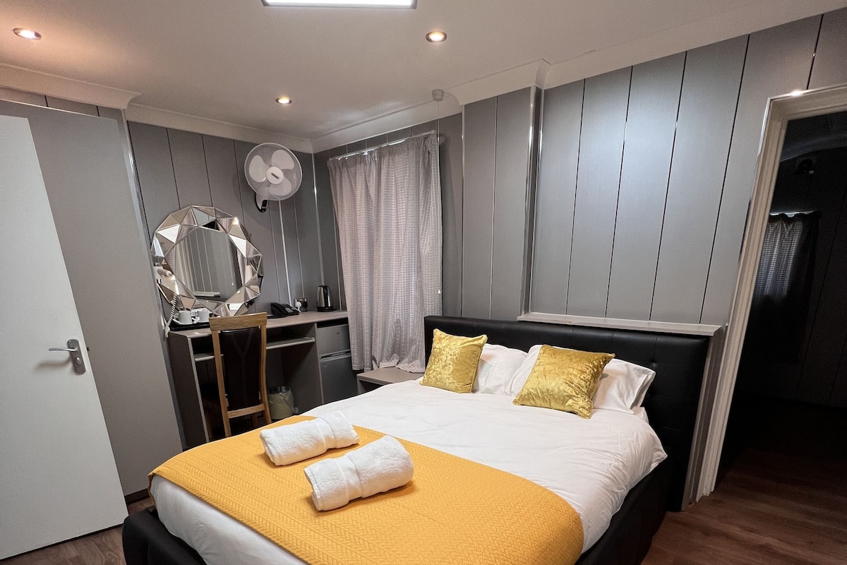 Kamar Double Deluks | 1 kamar tidur, meja kerja, kedap suara, dan setrika/meja setrika