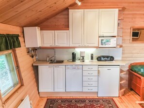 Réfrigérateur, micro-ondes, lave-vaisselle