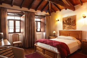 雙人房 | 隔音、免費嬰兒床、免費 Wi-Fi、床單