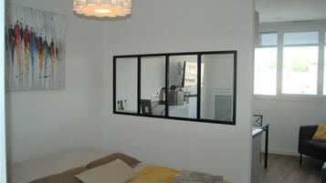 1 chambre, fer et planche à repasser, Wi-Fi, draps fournis