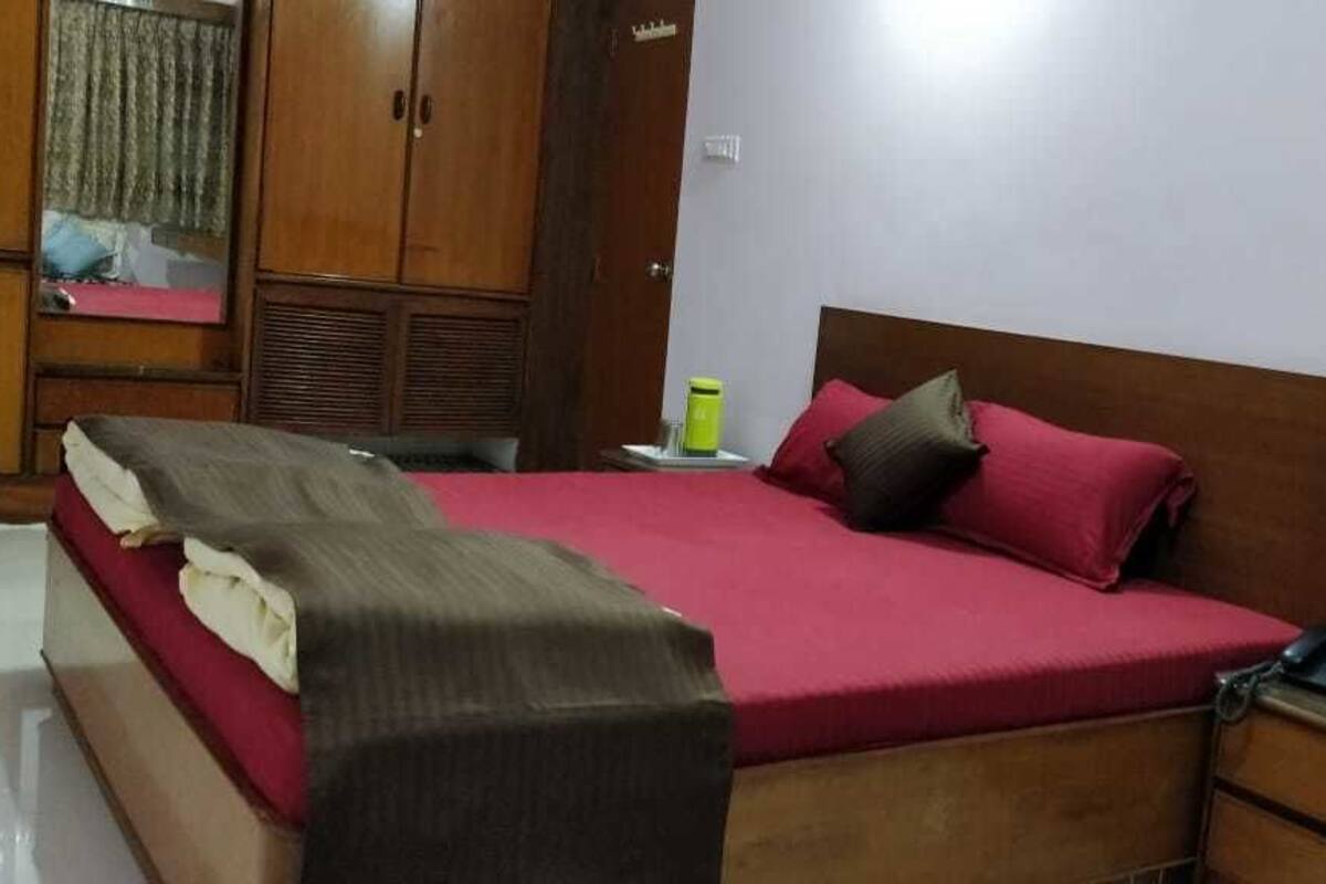 Quarto luxo | Escrivaninha, espaço de trabalho para notebook