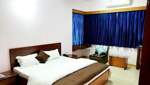 Premier Room - Hotel Ravi Residency - Jamnagar (Jamnagar)