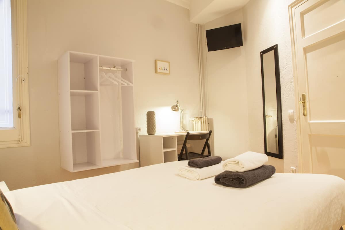 Wifi gratis y ropa de cama
