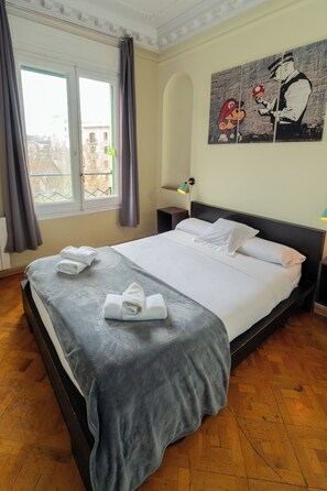 Standard Double Room, Private Bathroom | Free WiFi, bed sheets - Wow Hostel Barcelona (Barcelona)