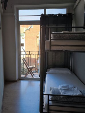 Twin Room, Private Bathroom (Bunk Bed) | Terrace/patio - Wow Hostel Barcelona (Barcelona)