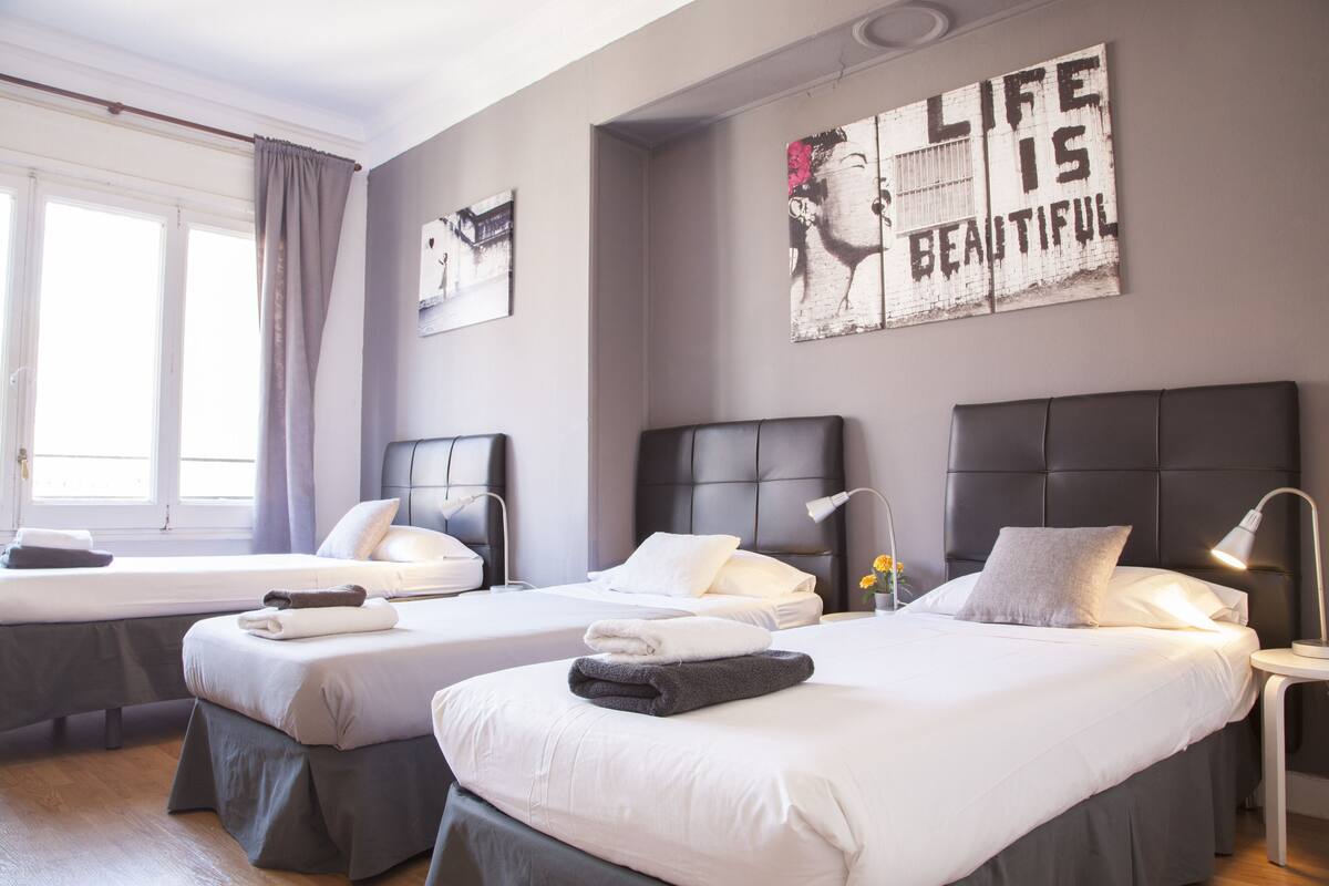 Wifi gratis y ropa de cama
