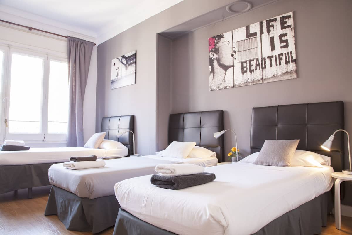 Wifi gratis y ropa de cama
