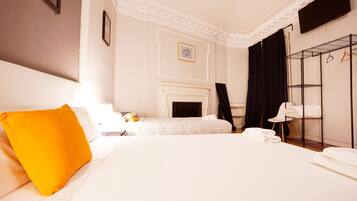 Driepersoonskamer, gedeelde badkamer | Gratis wifi, beddengoed