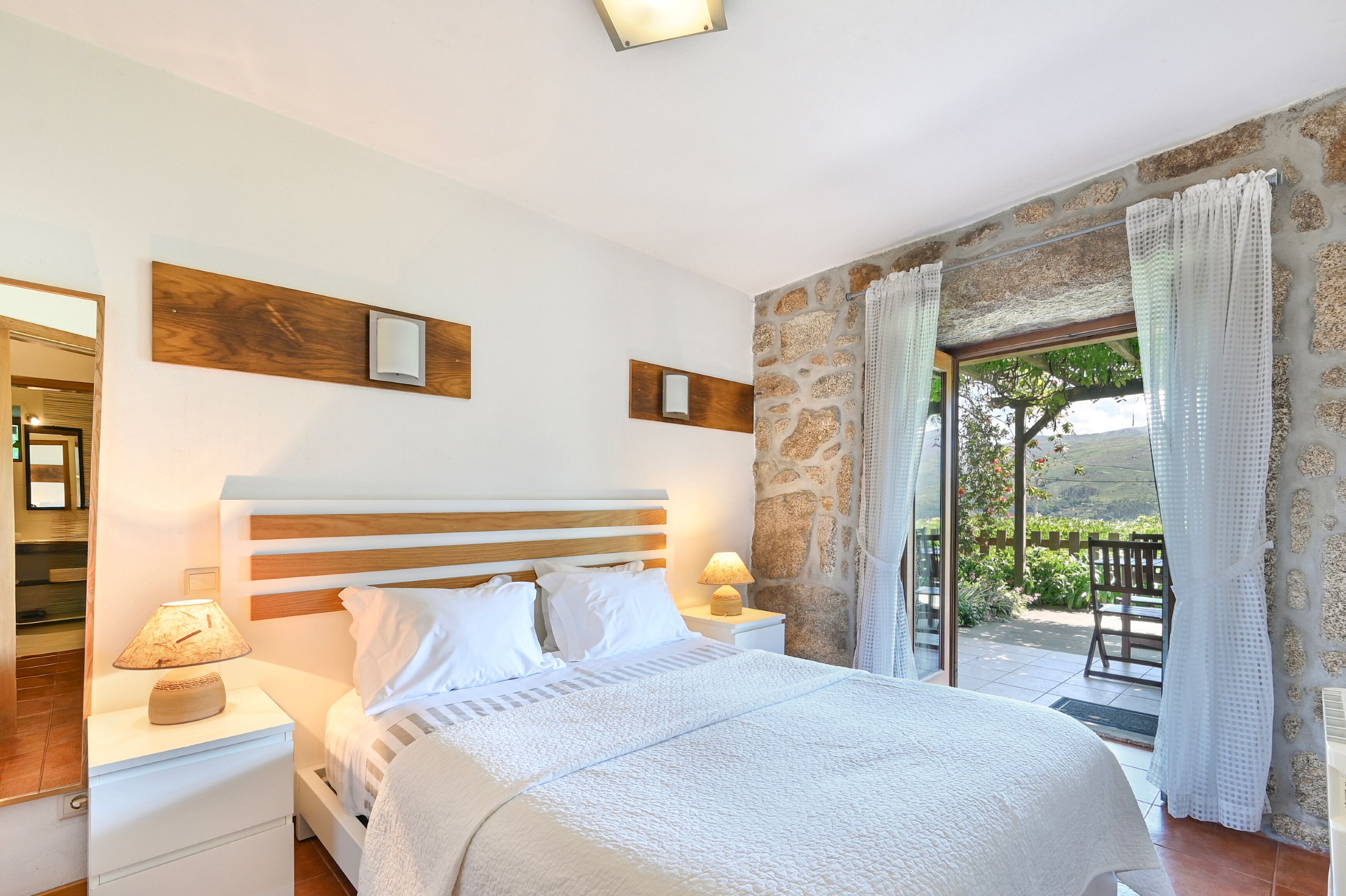 2 chambres, fer et planche à repasser, accès Internet, draps fournis