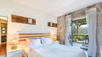 2 chambres, fer et planche Ă repasser, accĂšs Internet, draps fournis