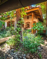 Sasha Suite | Ulkopuoli