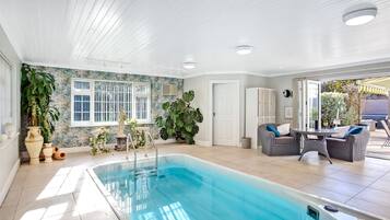 Bain à remous intérieur